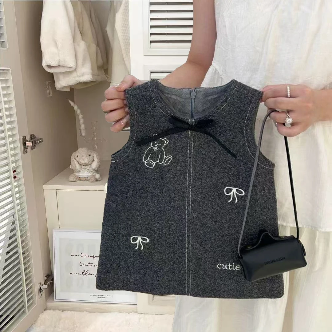 女童连衣裙冬装洋气儿童加绒马甲公主裙一周岁宝宝礼服冬季两件套