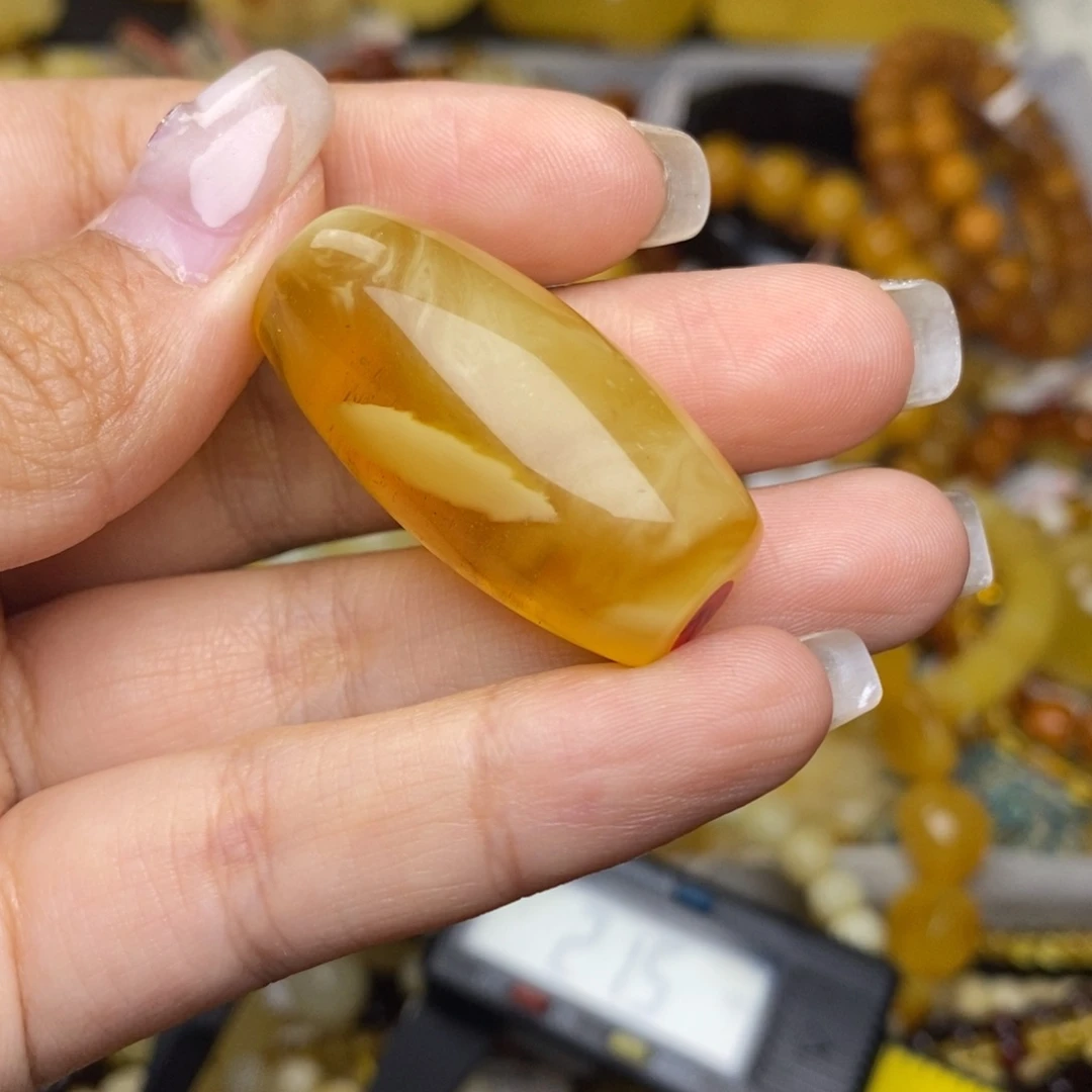 未镶嵌琥珀珠宝奇石