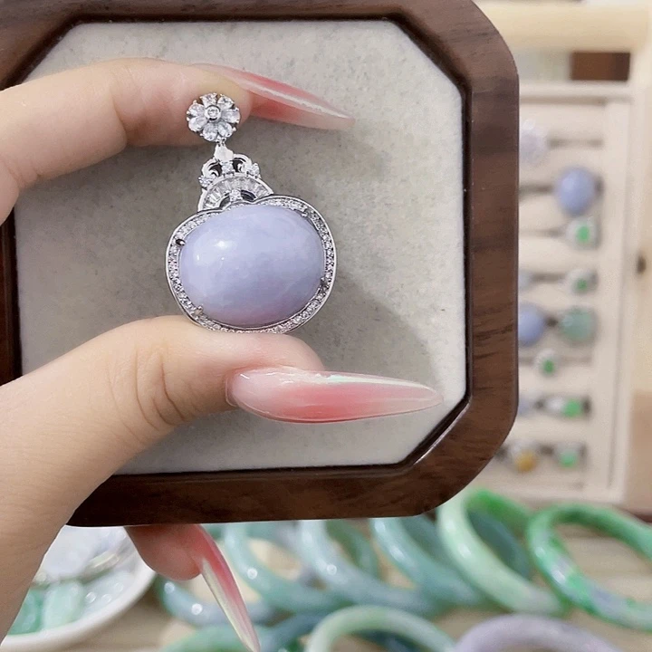 翡翠未镶嵌颈饰天然翡翠Ａ货