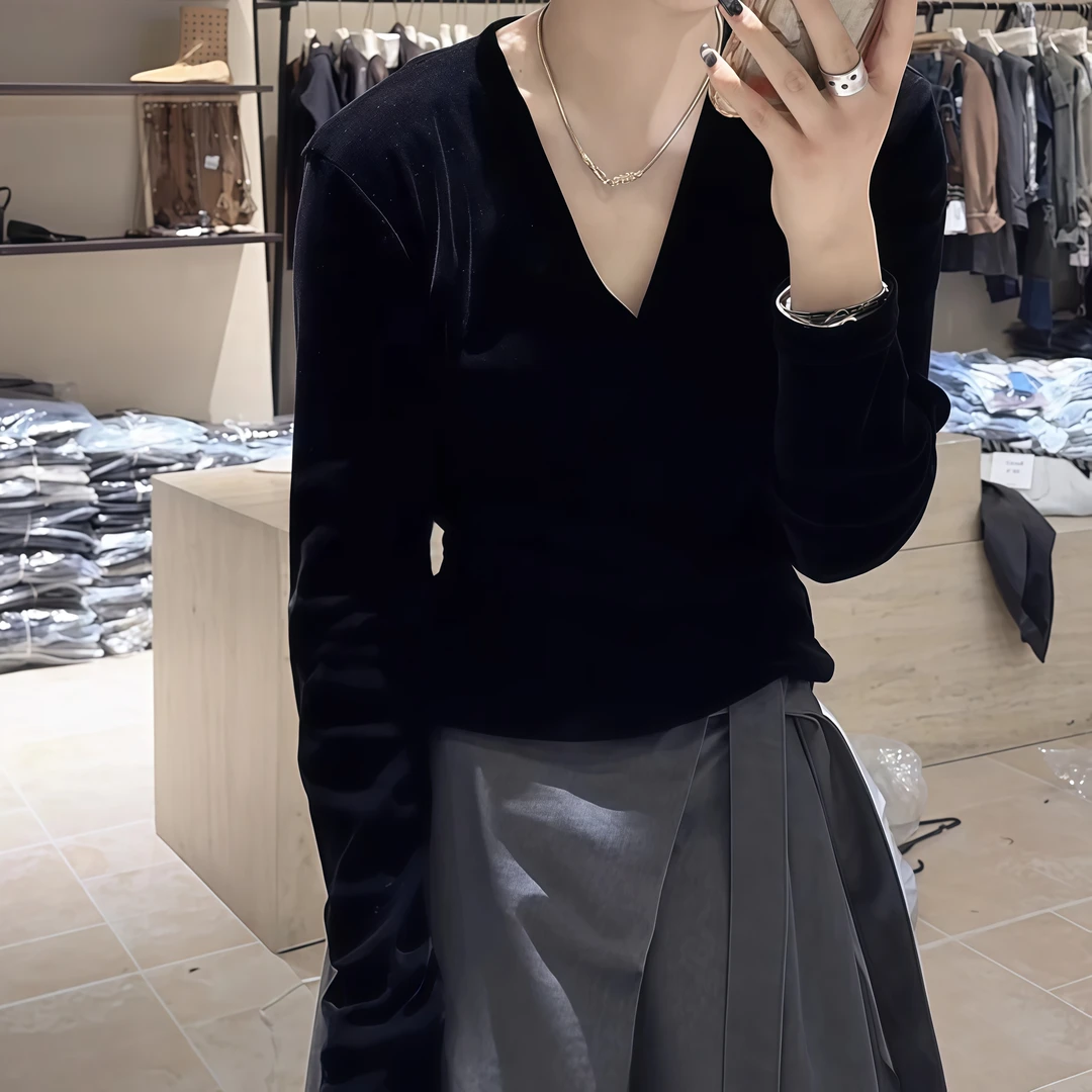 设计感法式轻奢丝绒打底衫秋冬长袖V领T恤女显瘦简约气质时尚上衣