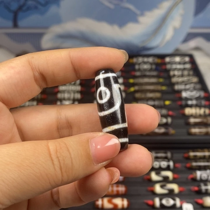 陈***倩玛瑙/玉髓未镶嵌颈饰