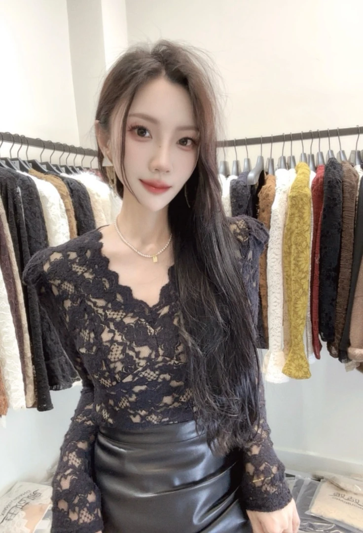 纤姑娘新款修身显瘦法式短款秋冬长袖蕾丝打底衫网红蕾丝衫