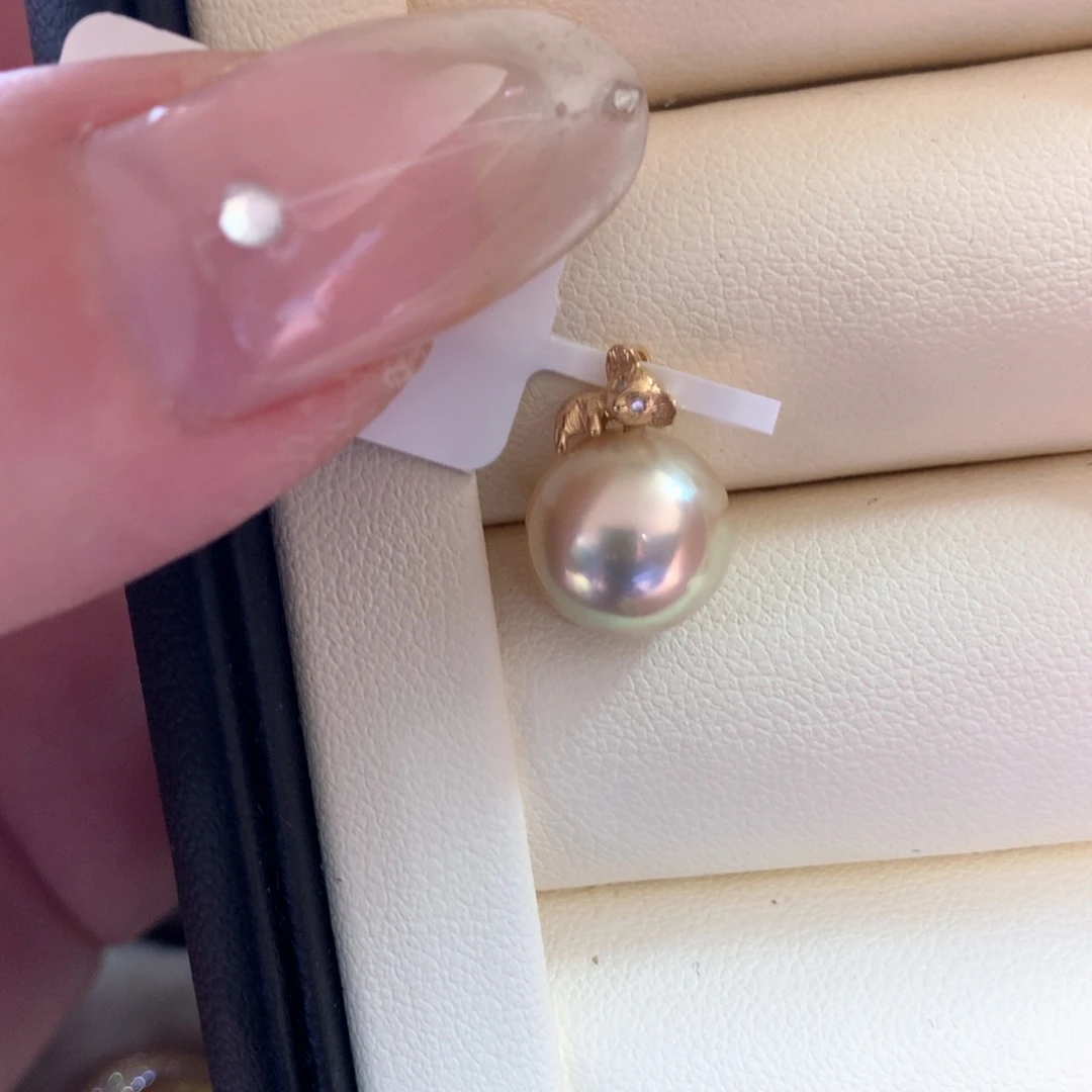 颈饰18K金镶嵌海水珍珠