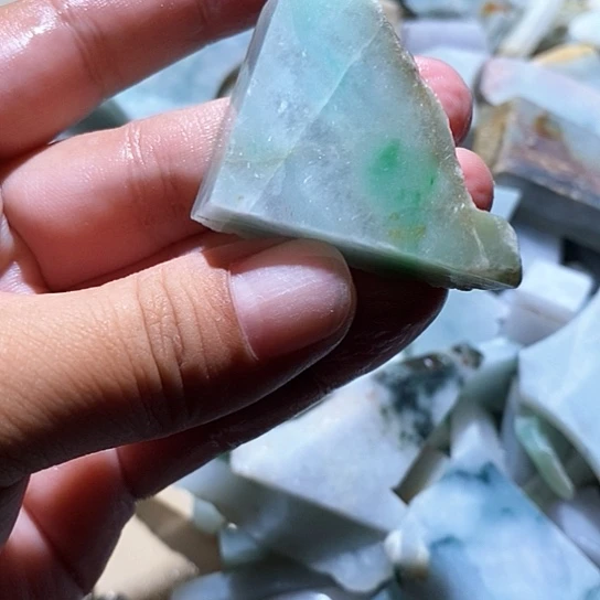 散珠翡翠边角料70