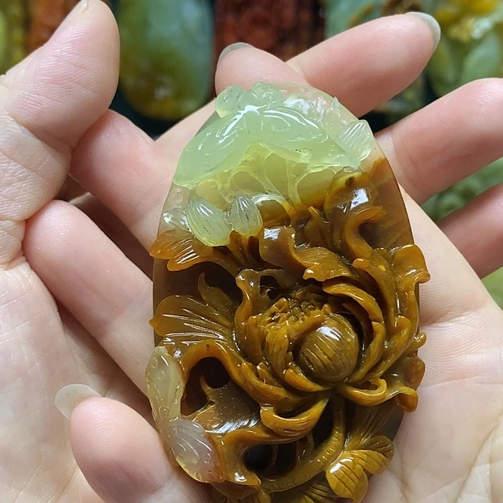 岫玉未镶嵌吊坠(赠链)