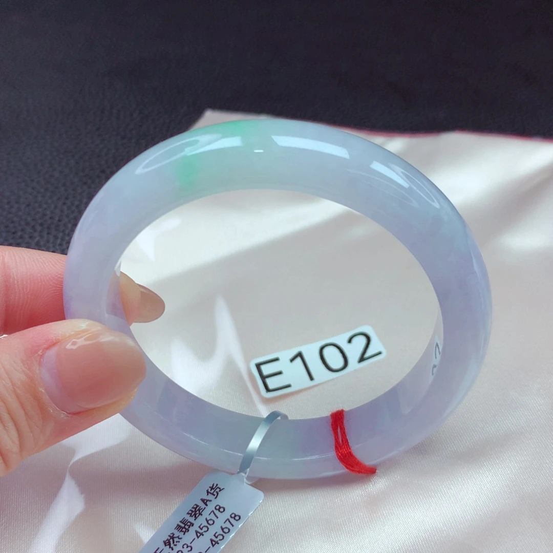 翡翠手镯未镶嵌手镯88