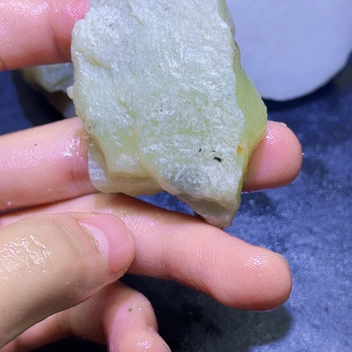 和田玉未镶嵌珠宝半成品