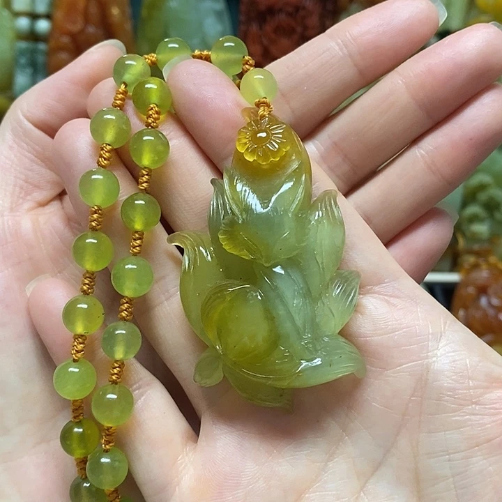 岫玉未镶嵌吊坠(赠链)