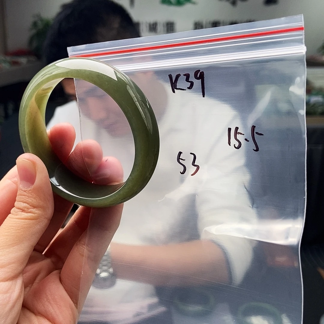 和田玉未镶嵌手镯拍一发一