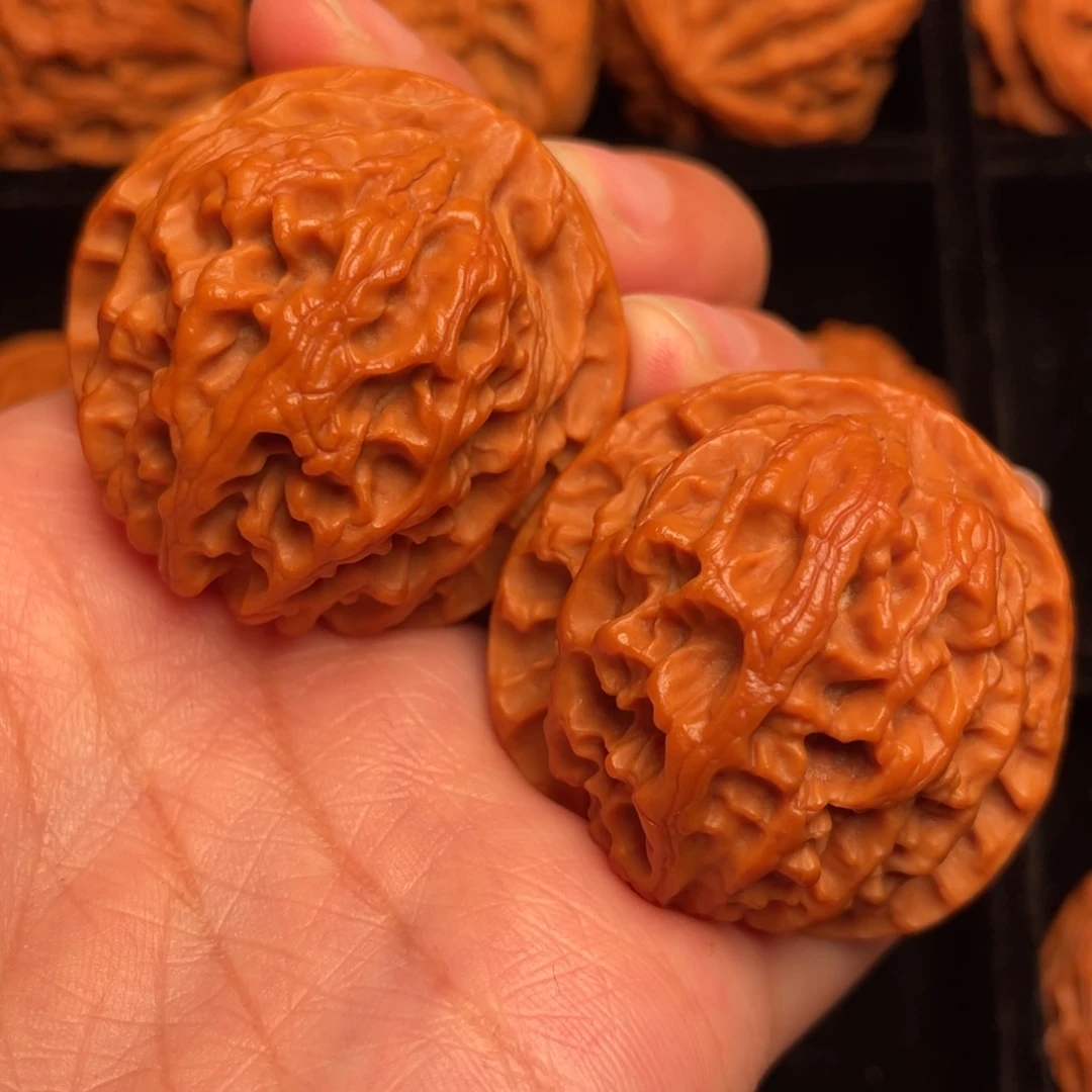 文玩核桃吊坠秦岭野生文玩核桃