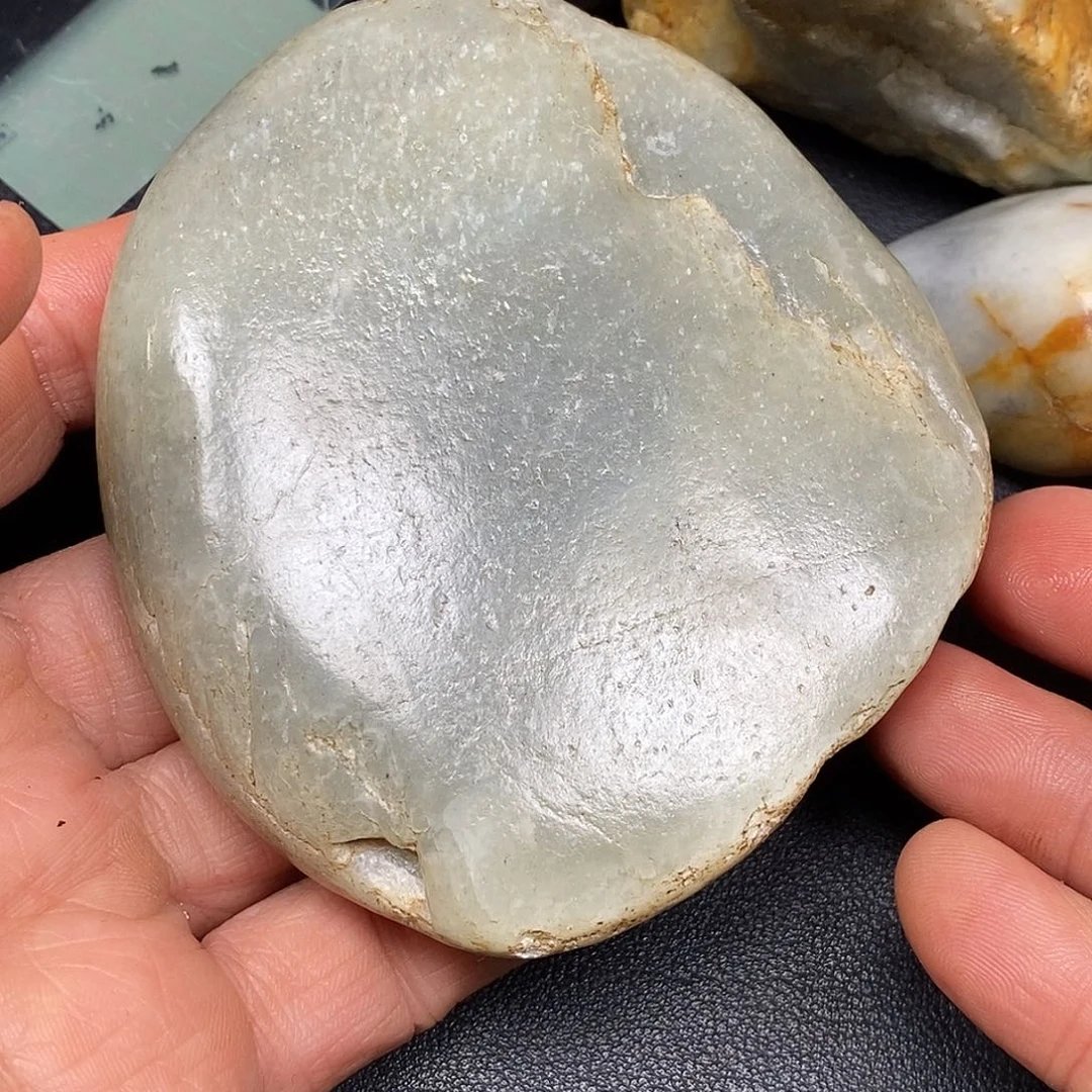 和田玉未镶嵌珠宝奇石