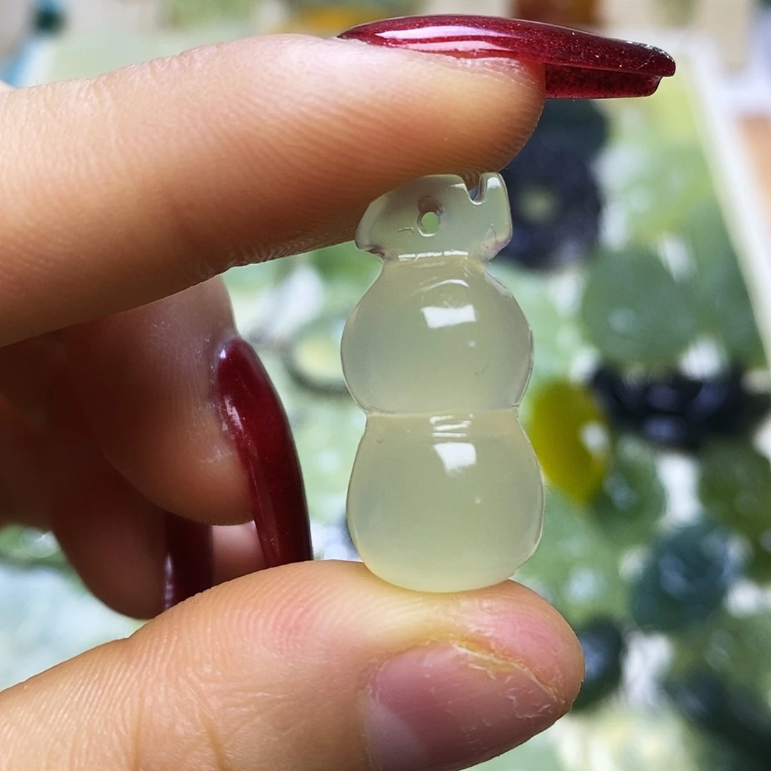 未镶嵌蛇纹石玉颈饰