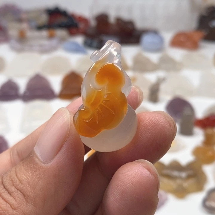 玛瑙/玉髓颈饰未镶嵌