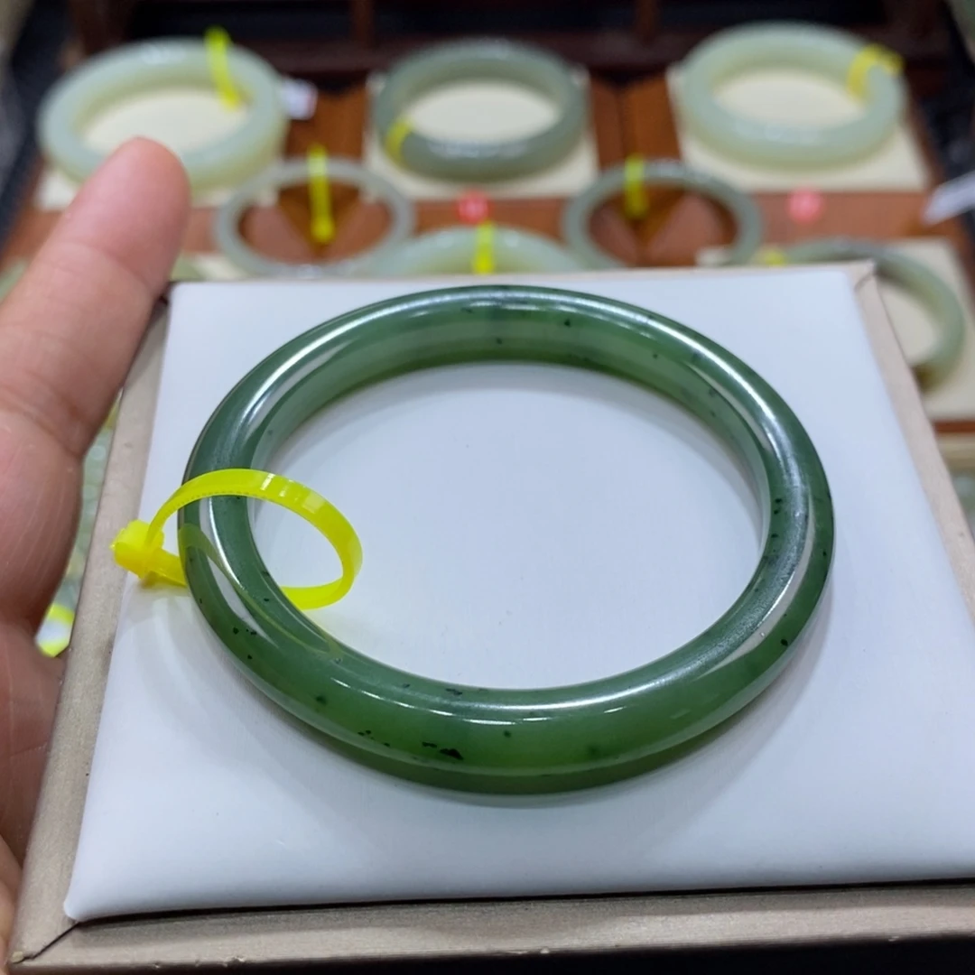 未镶嵌手镯和田玉和田玉碧玉猕猴桃