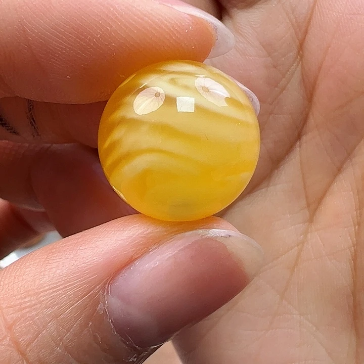 蜜蜡未镶嵌珠宝奇石