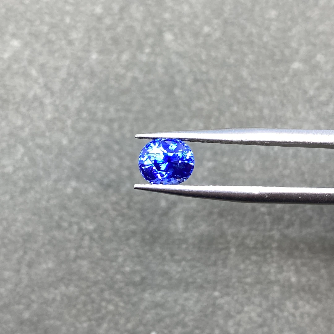 天然Vb明亮皇家蓝蓝宝石1.34ct全净满火彩吉尔德Vb评级精品好货