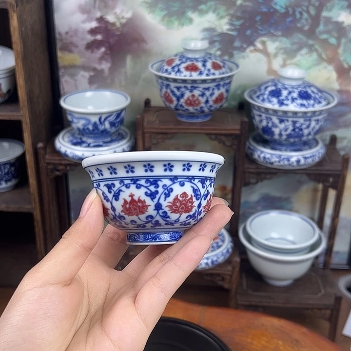 其他瓷缠枝莲釉里红小压手