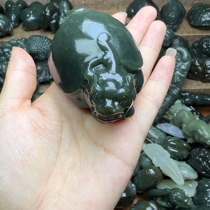 和田玉（糖玉）未镶嵌颈饰