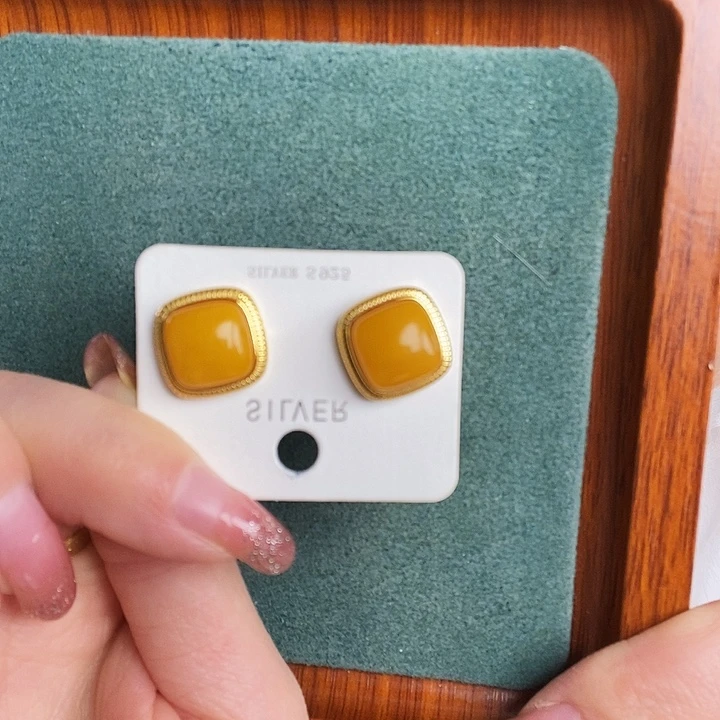 蜜蜡银S925镶嵌耳饰耳钉