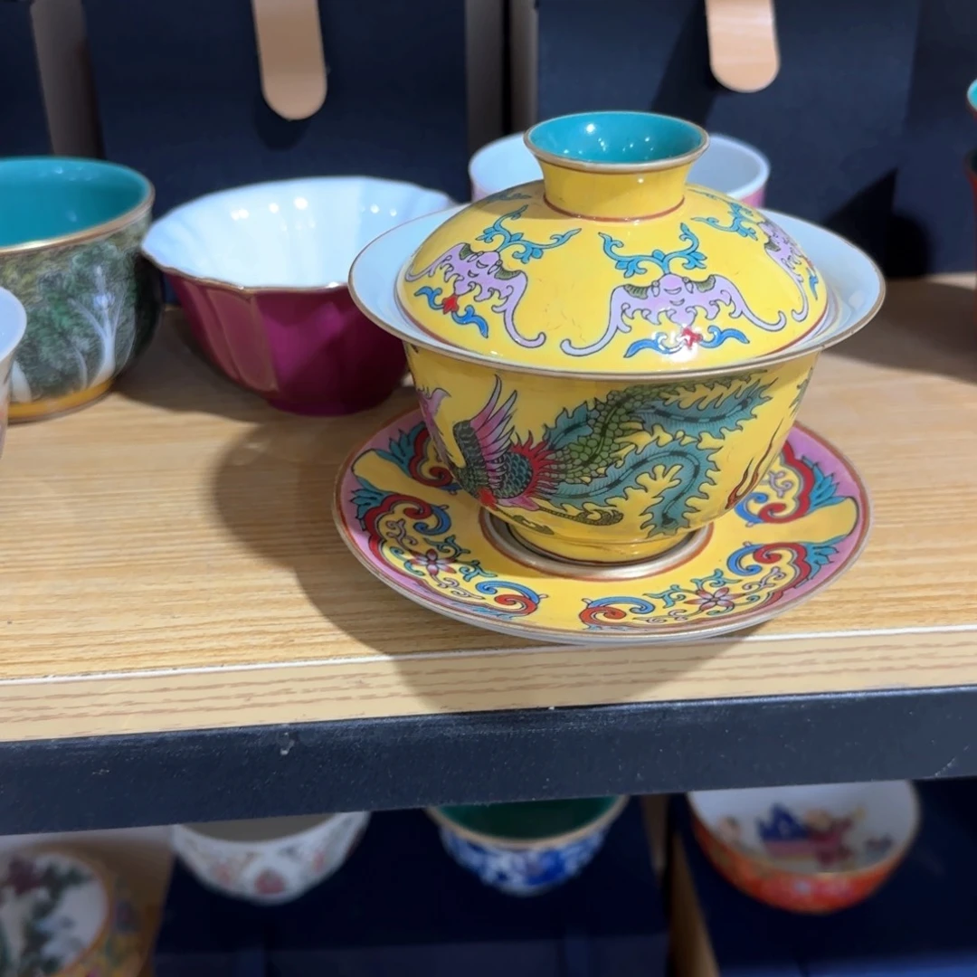 瓷片瓷器的和陶器都具有独特