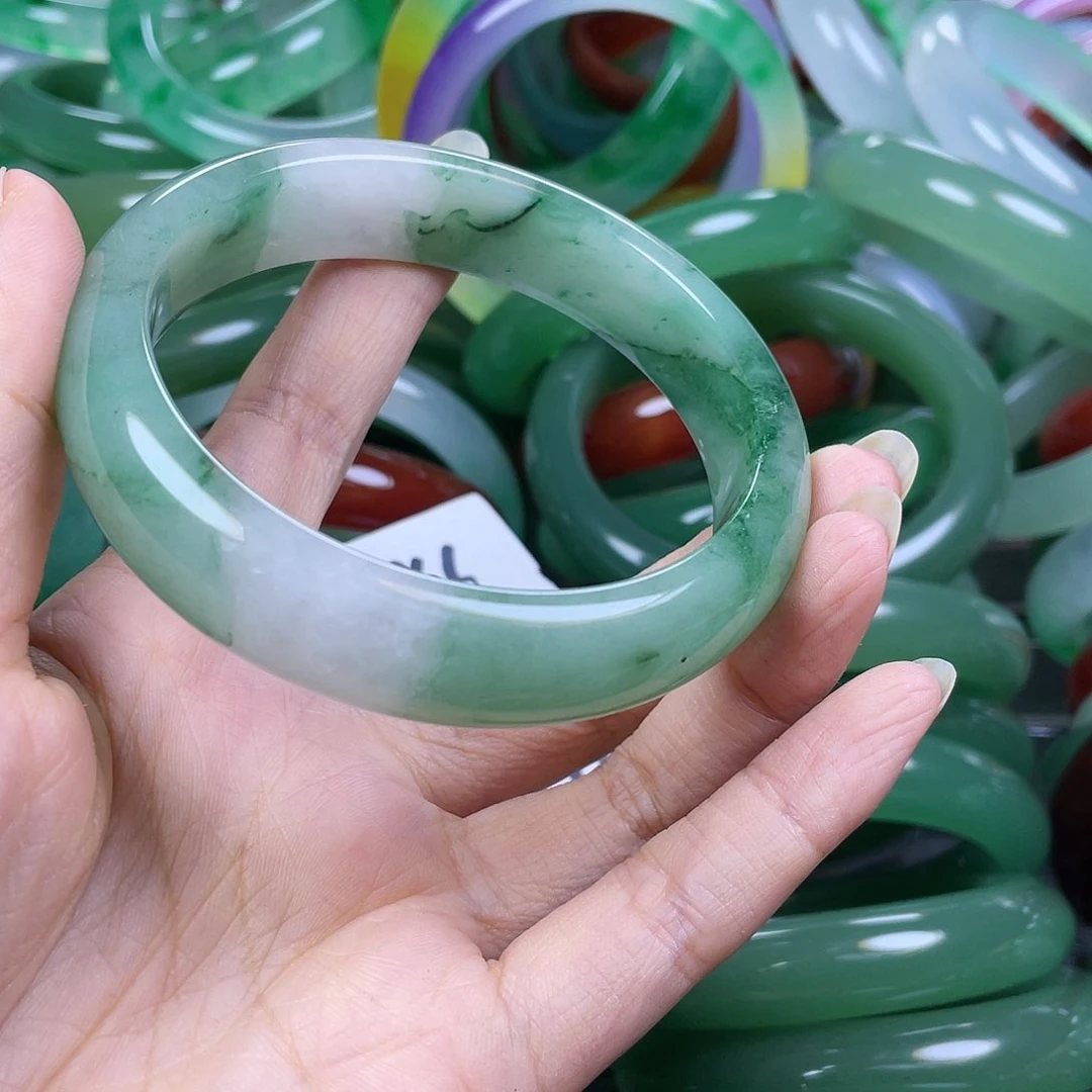 【闪购商品】未镶嵌手镯石英岩玉63