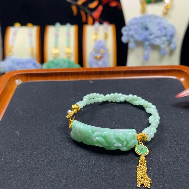 翡翠未镶嵌颈饰天然翡翠