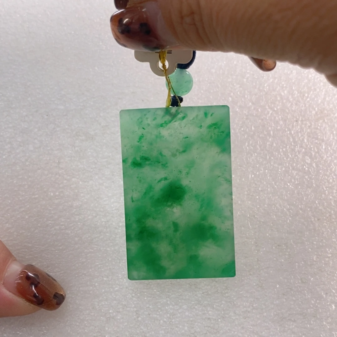 石英质玉未镶嵌颈饰