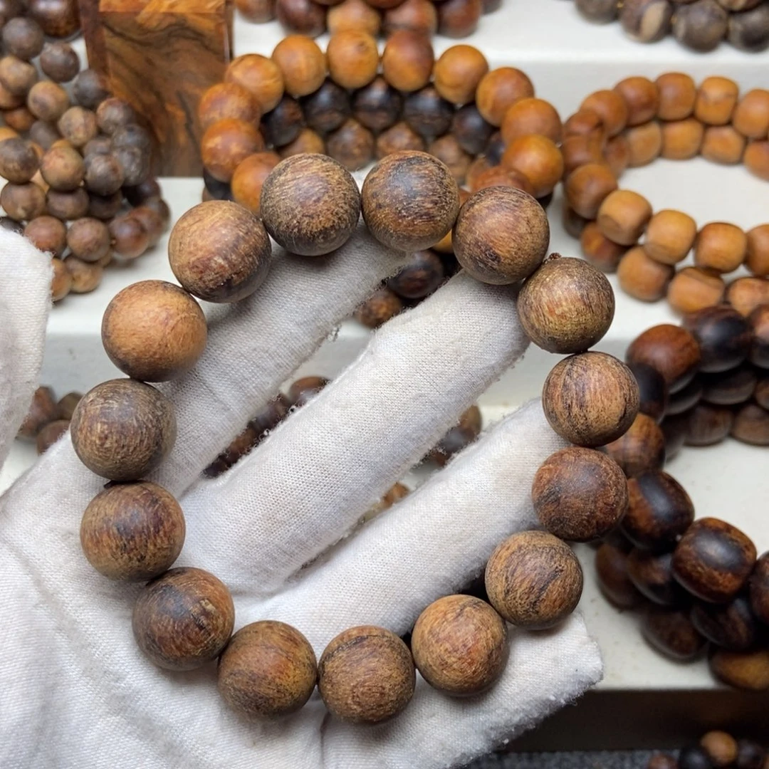 贡木福利1.5红油手串