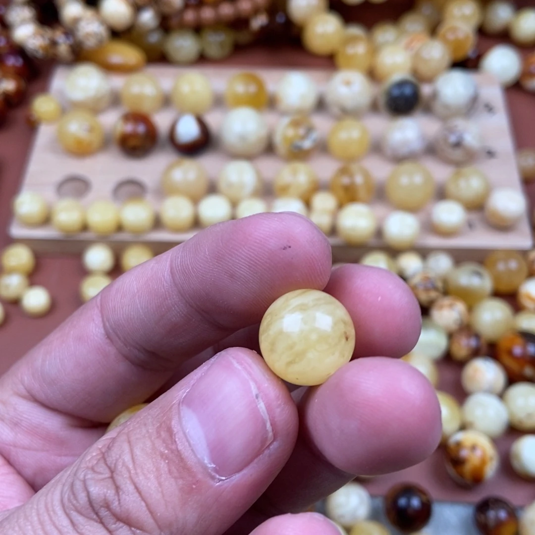 蜜蜡裸石未镶嵌阿*瑞蜜蜡