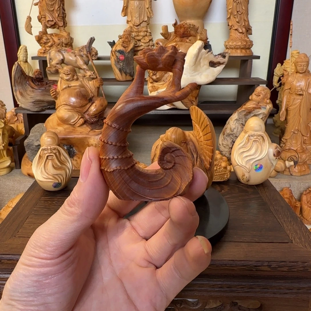 崖柏小木匠艺雕一物一拍