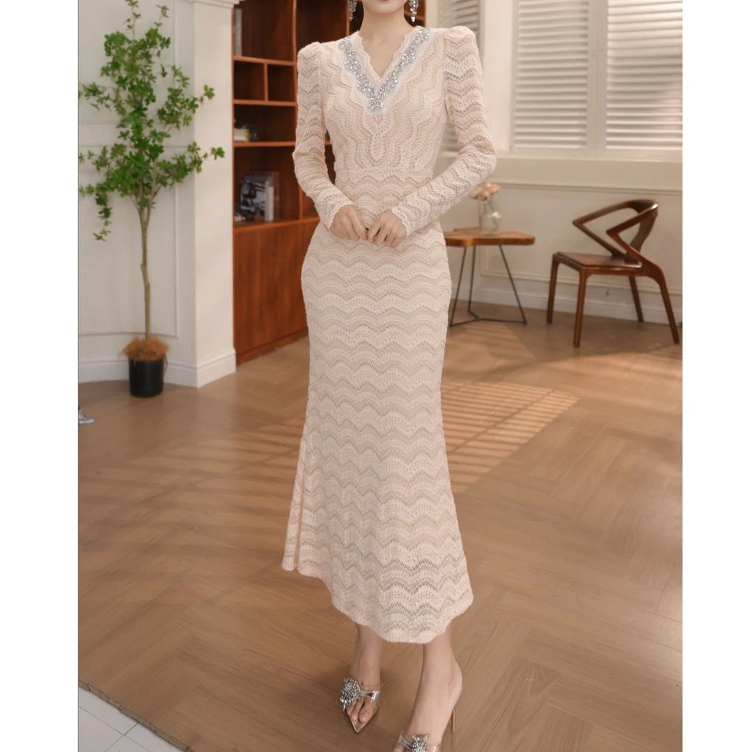 香见欢轻奢定制·时尚法式高定鱼尾显白修身连衣裙21988