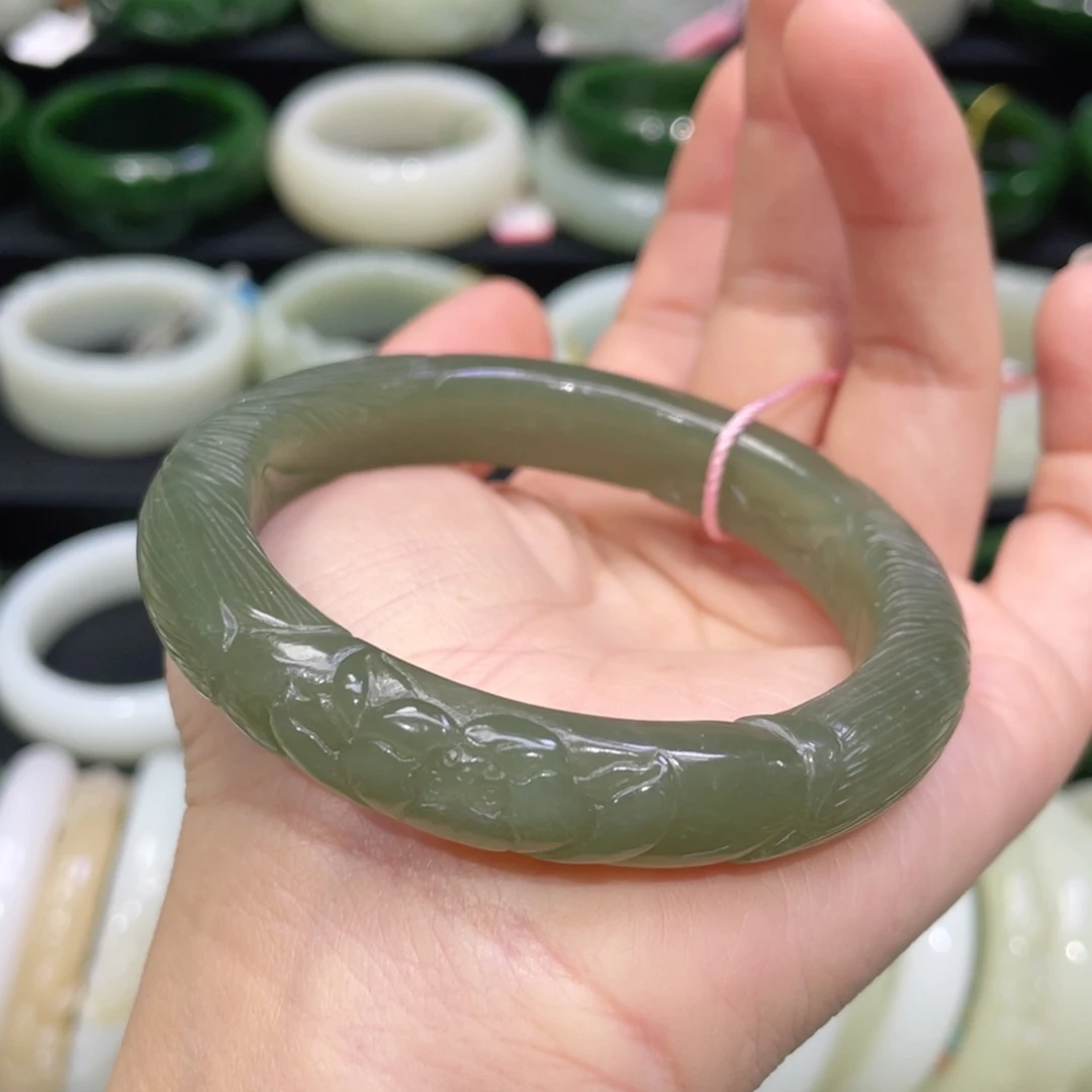 未镶嵌手镯和田玉10