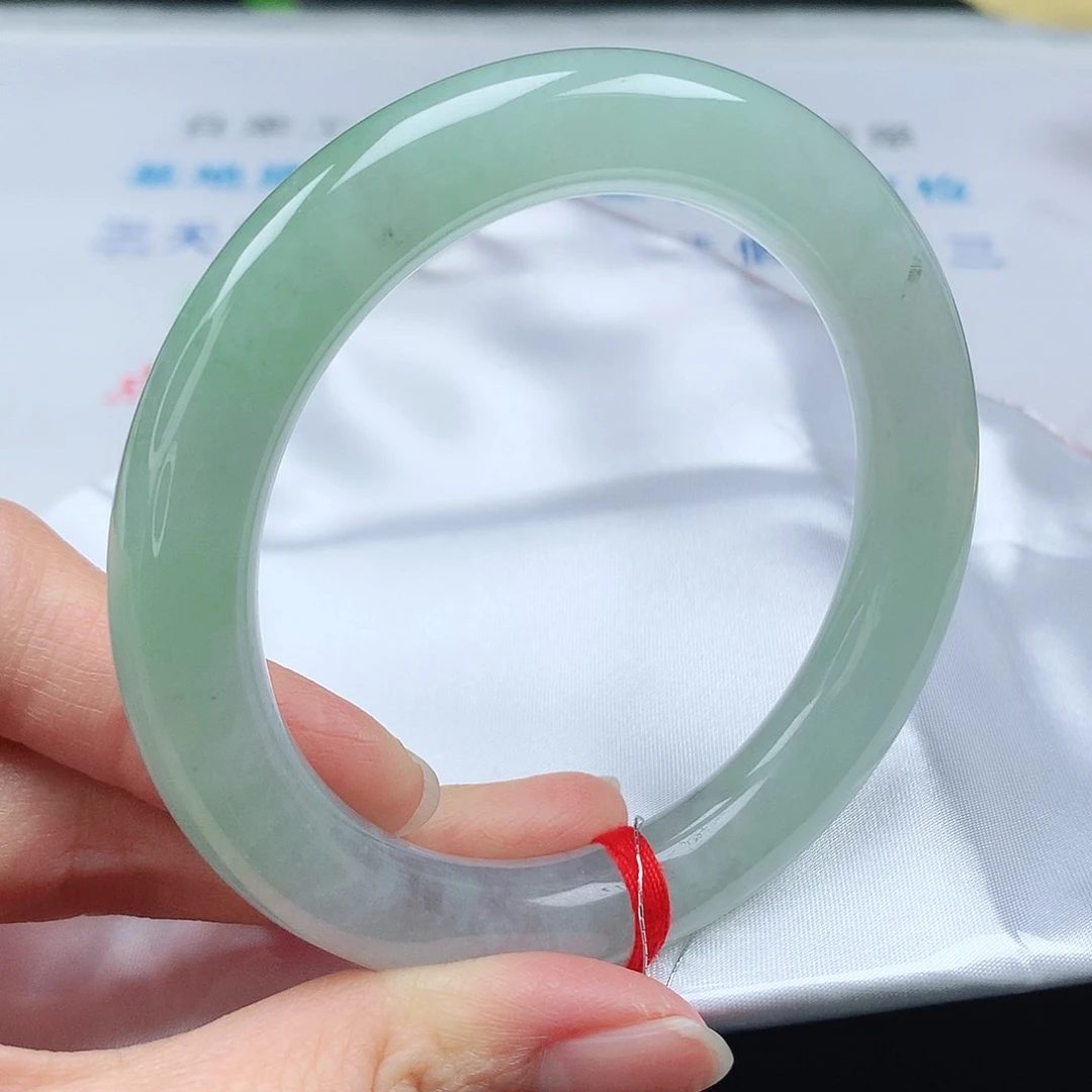 翡翠手镯（圆镯）未镶嵌59圆