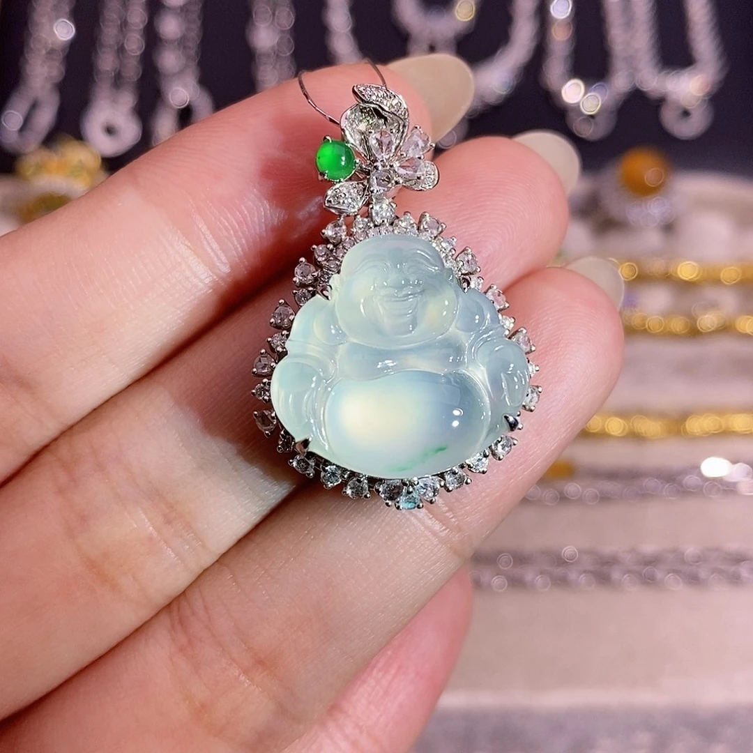 翡翠18K金镶嵌颈饰吊坠