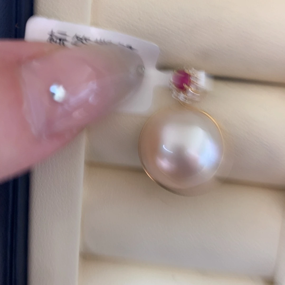 18K金镶嵌颈饰拼合珍珠（马贝珠）