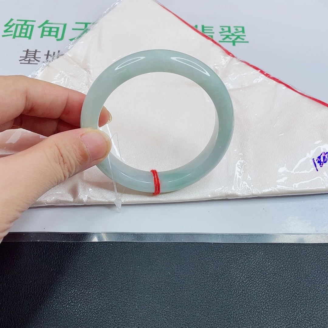 翡翠手镯未镶嵌言*晴水手镯