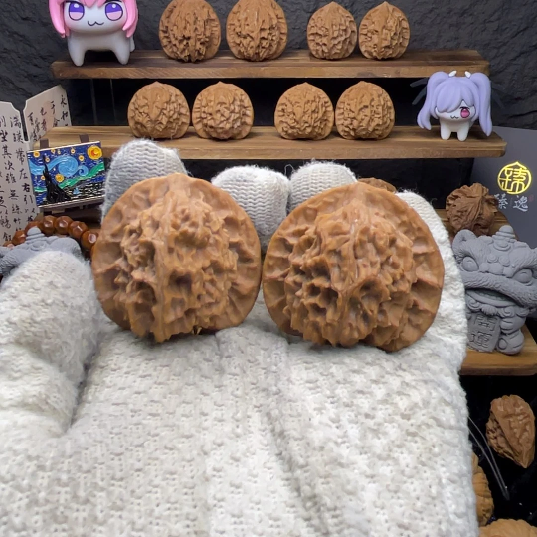 文玩核桃吊坠41尺宽边狮子头