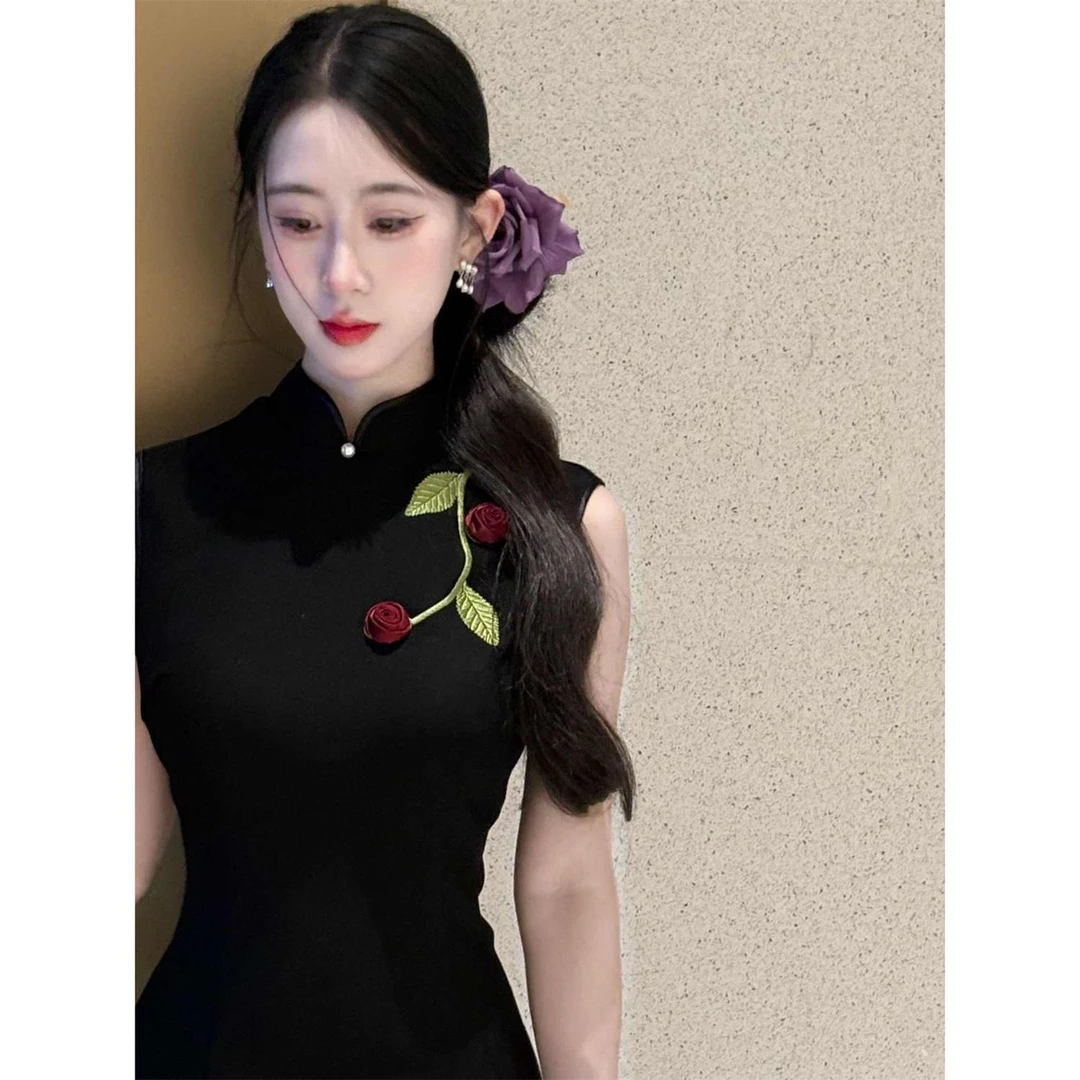 新中式改良手工立体玫瑰花黑色旗袍2025夏季新款超好看显瘦连衣裙