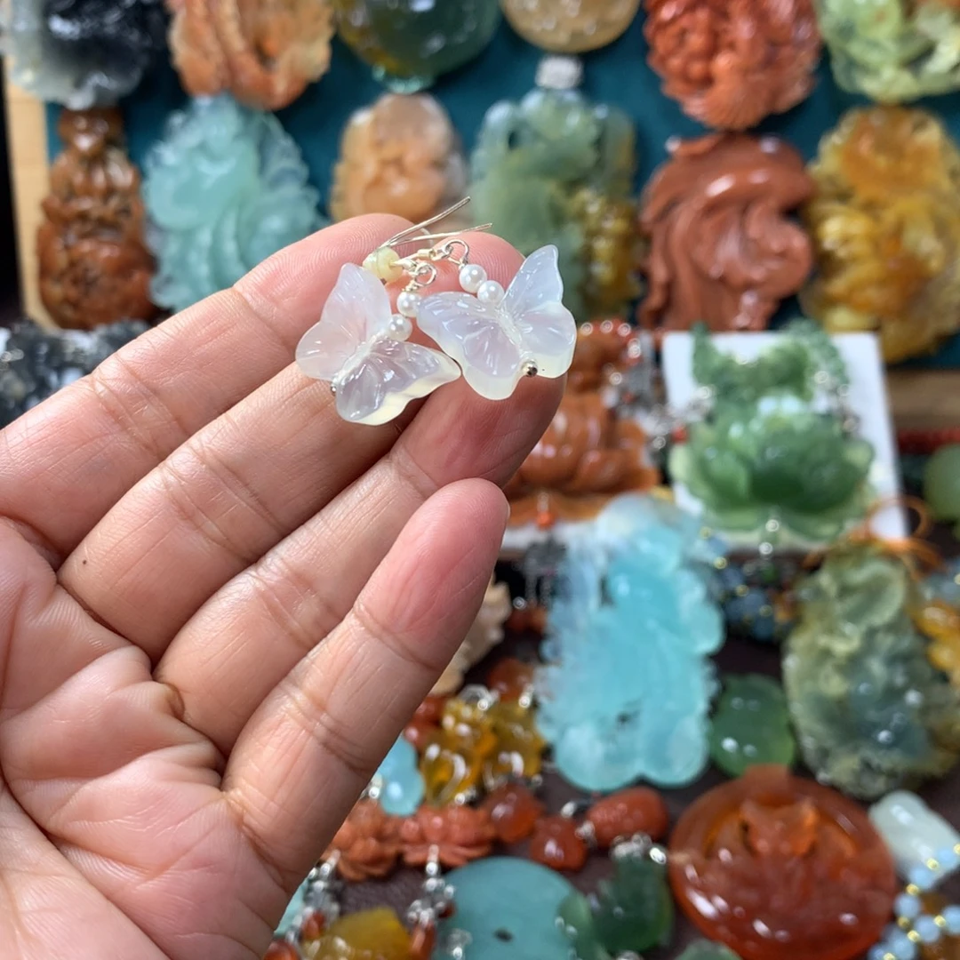 蛇纹石玉未镶嵌耳坠