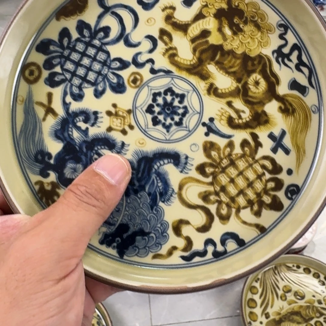 杯釉里金狮子大壶承