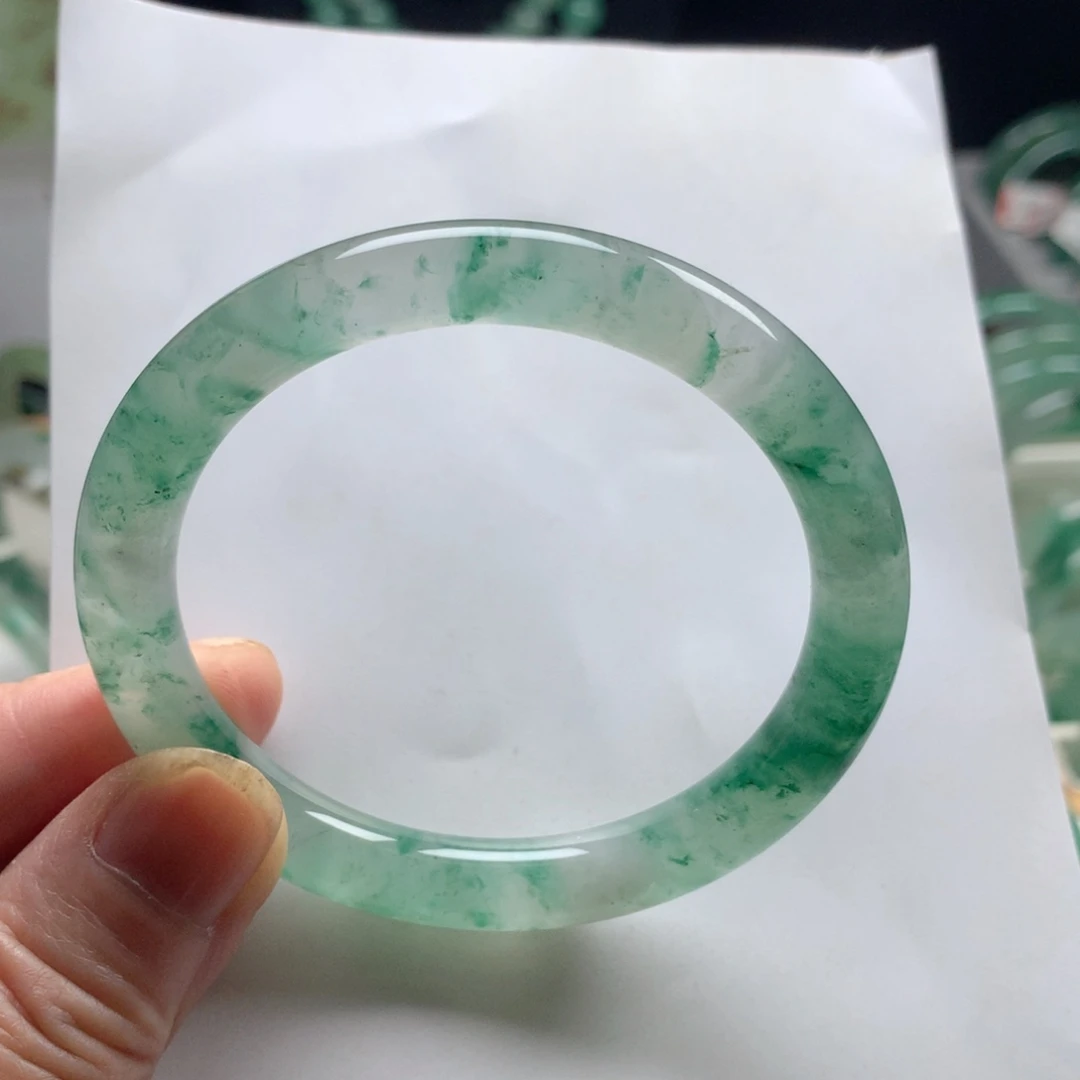 石英质玉手镯（圆镯）未镶嵌