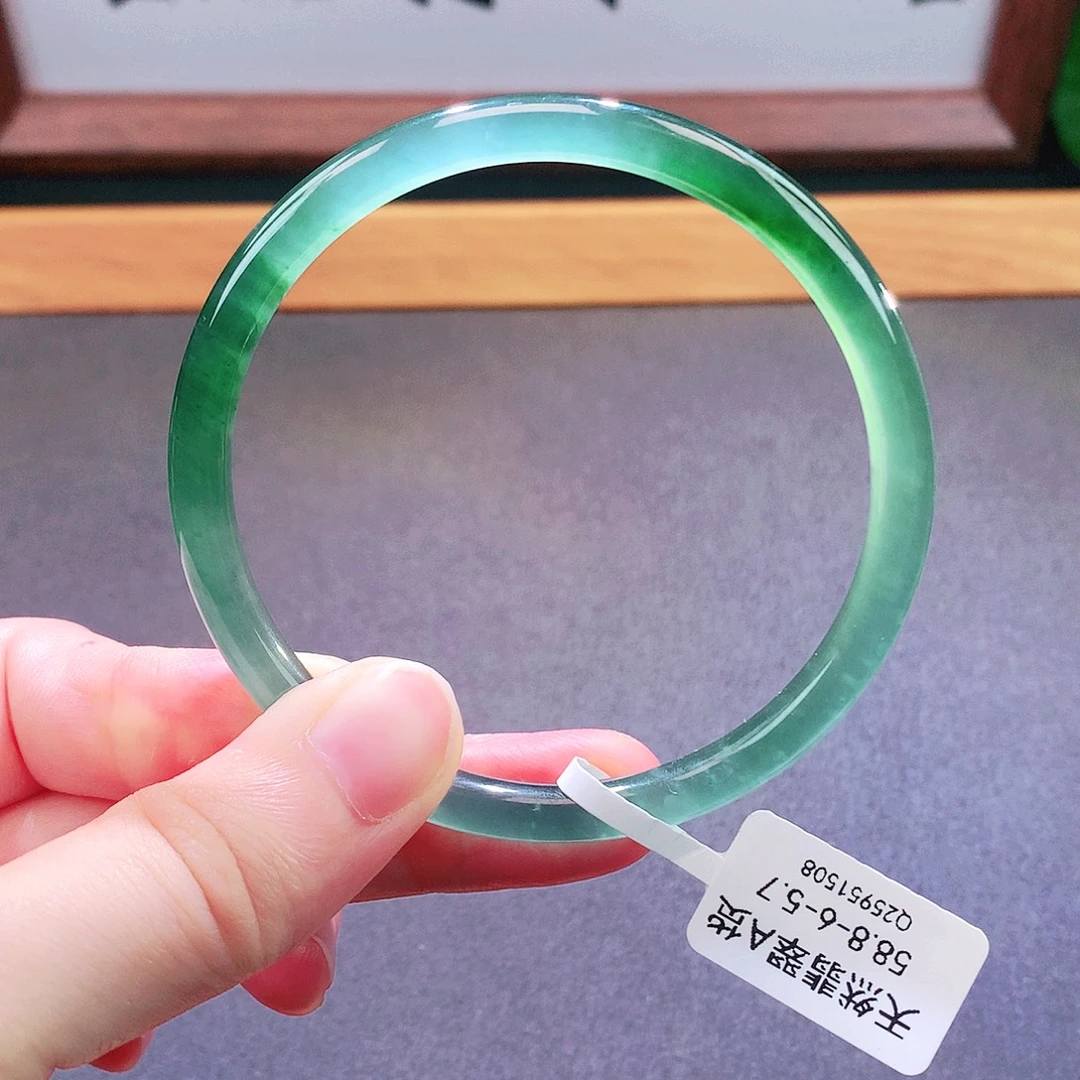 翡翠未镶嵌手镯天然翡翠