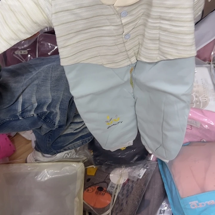 90尺码宽的大屏幕电视等