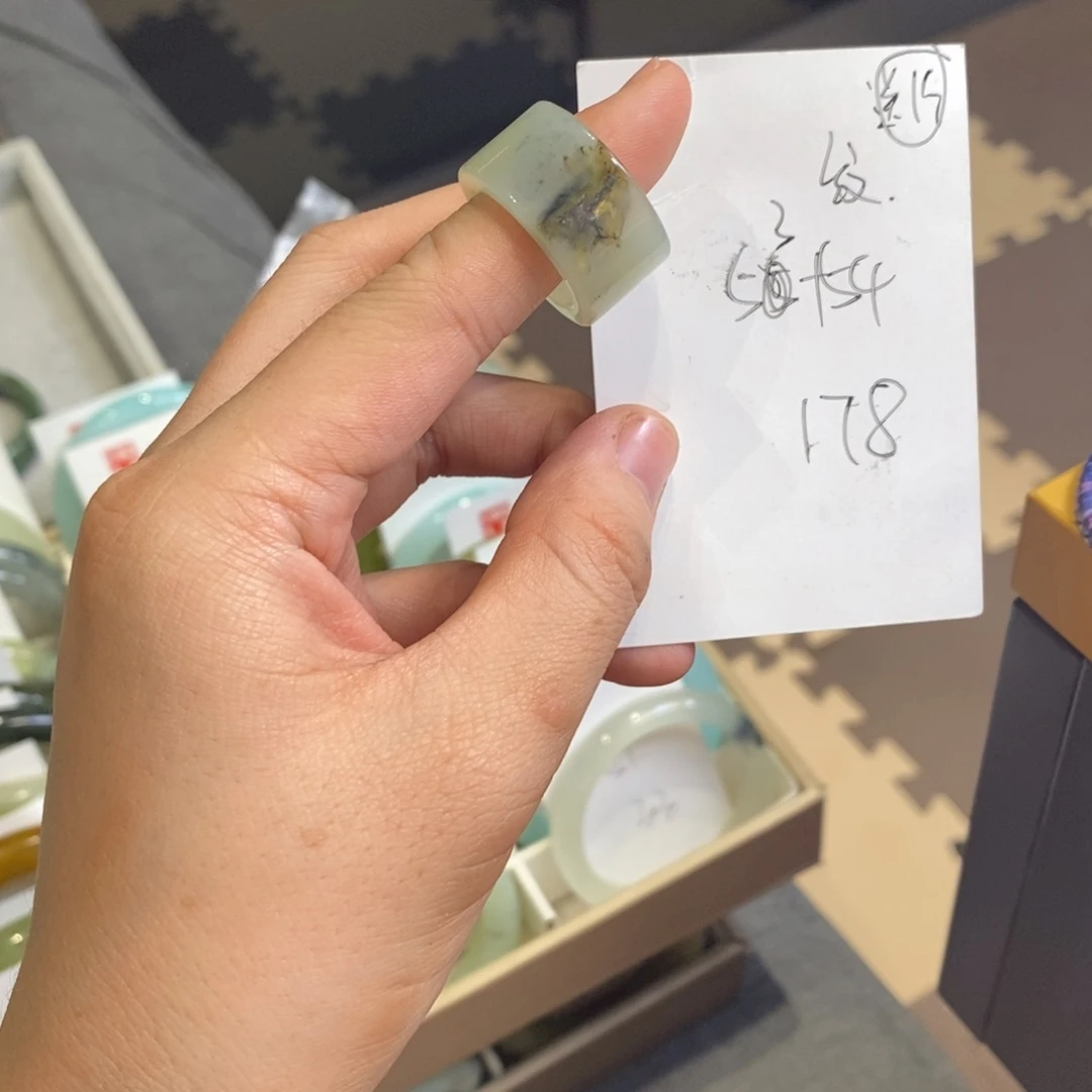 蛇纹石玉手镯未镶嵌A****