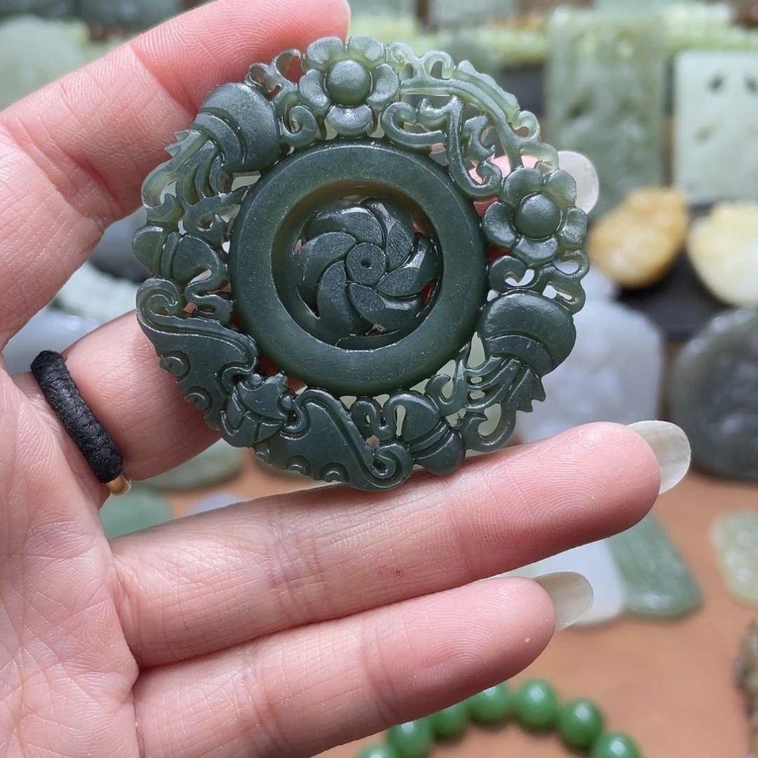 和田玉未镶嵌吊坠(不含链)