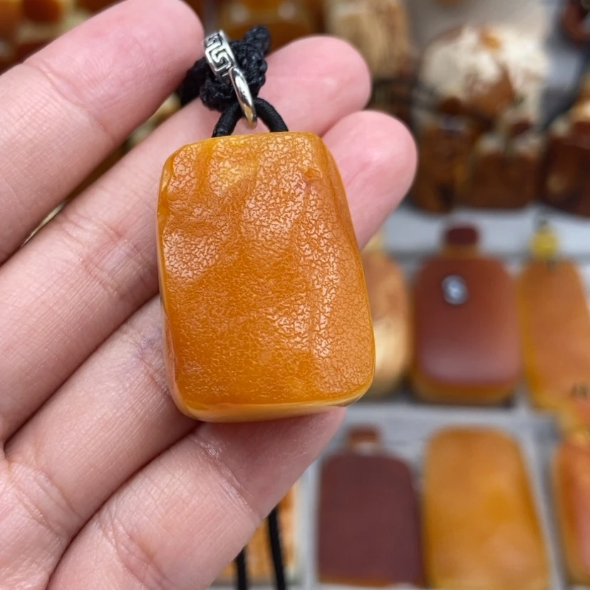 【闪购商品】未镶嵌吊坠(赠链)琥珀