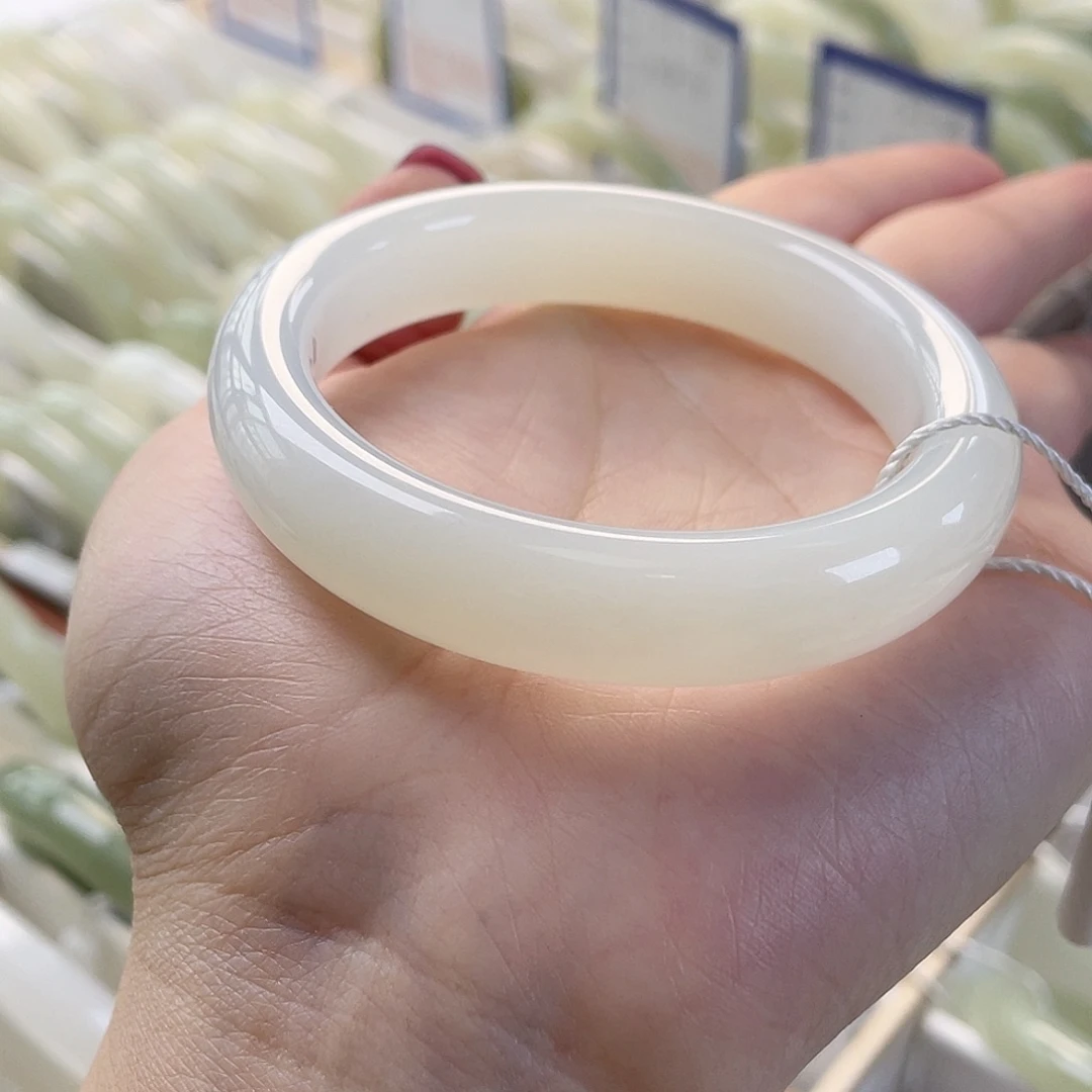 和田玉未镶嵌手镯油糯荔枝肉 暖调白 微水线 钢板老料