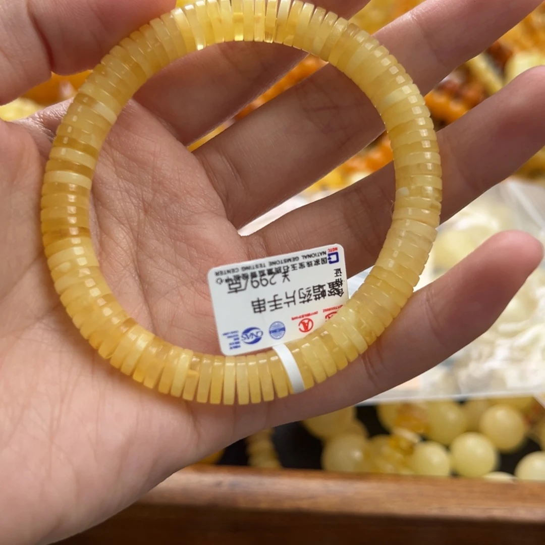 未镶嵌琥珀珠宝奇石