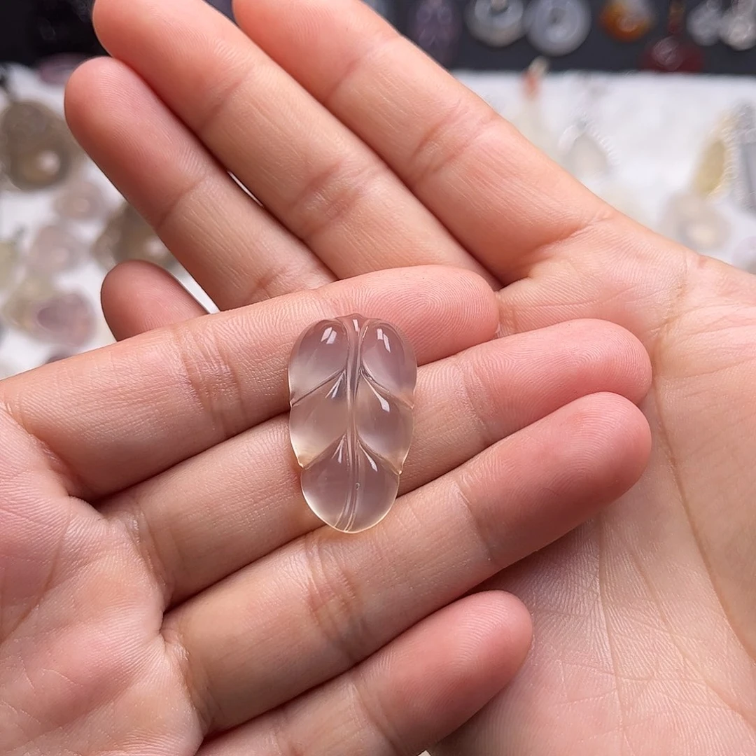 玛瑙/玉髓颈饰未镶嵌杨