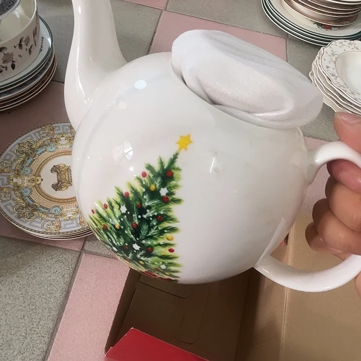 新骨瓷圣诞茶壶1个，默认微瑕